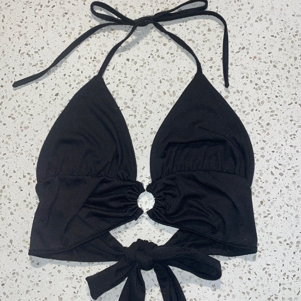 SHEIN Black O-ring cropped halter -tie back